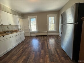 301 Griffiths St in Syracuse, NY - Building Photo - Building Photo