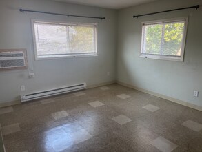 323 S Chelan Ave in Wenatchee, WA - Building Photo - Building Photo