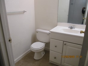 202 W Dakota Ave in Fresno, CA - Building Photo - Building Photo