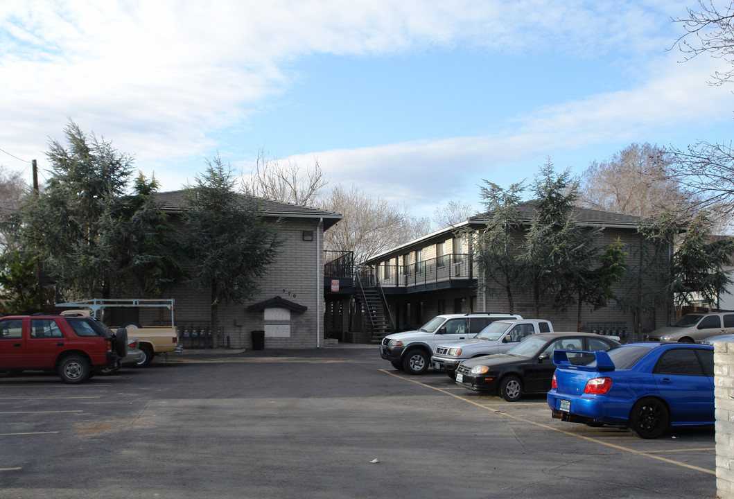 570 Grand Canyon Blvd in Reno, NV - Foto de edificio