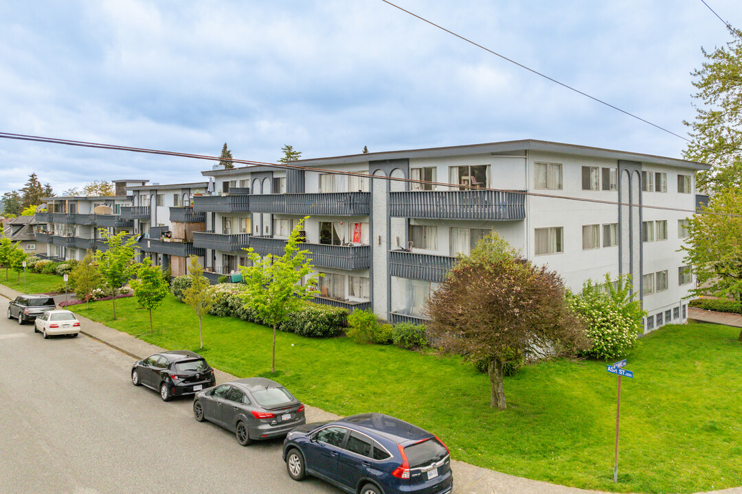 Casa Bernello in New Westminster, BC - Building Photo