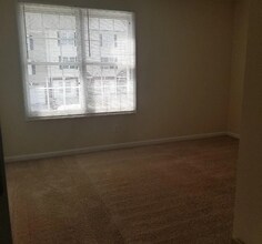 1810 Broadway St, Unit Unit 106 in Lynchburg, VA - Building Photo - Building Photo