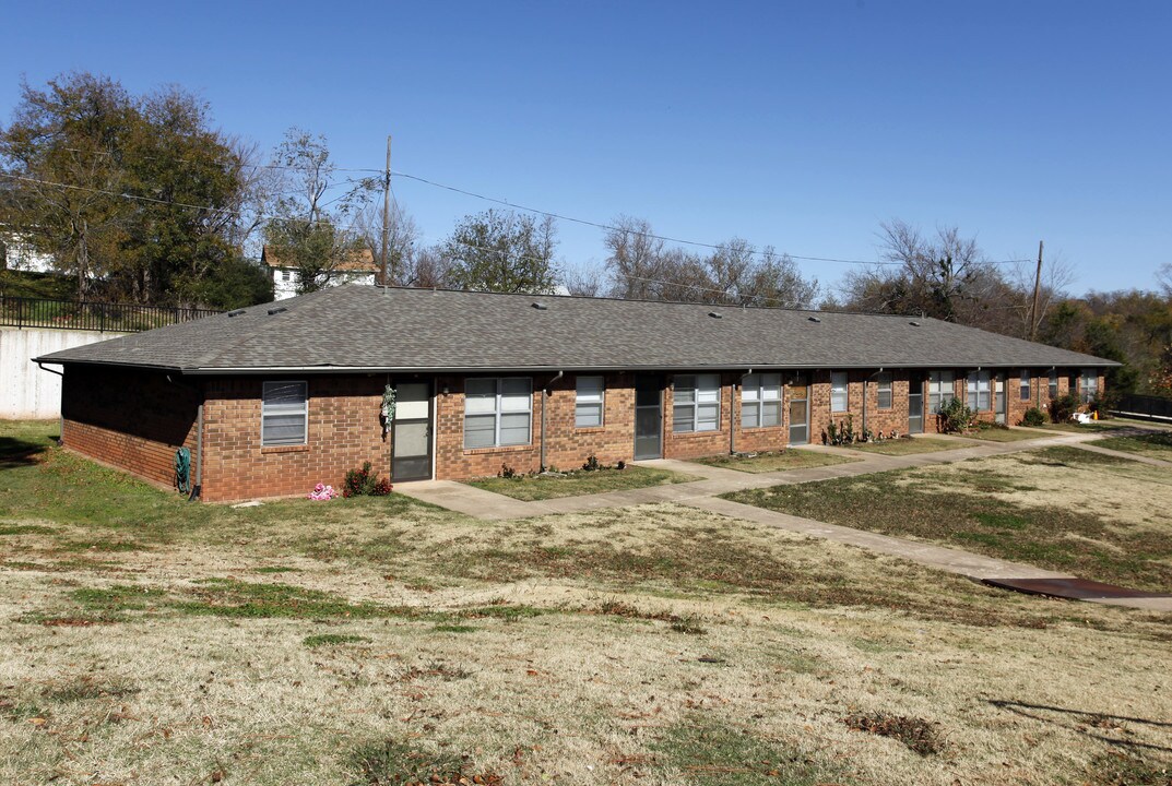 Allison Park Apartments in Chandler, OK - Foto de edificio