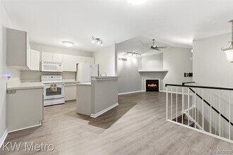 1563 N Bywood Ave in Clawson, MI - Building Photo - Building Photo