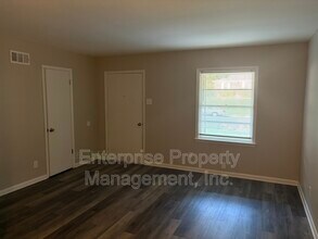 3283 Frayser View Dr in Memphis, TN - Building Photo - Building Photo