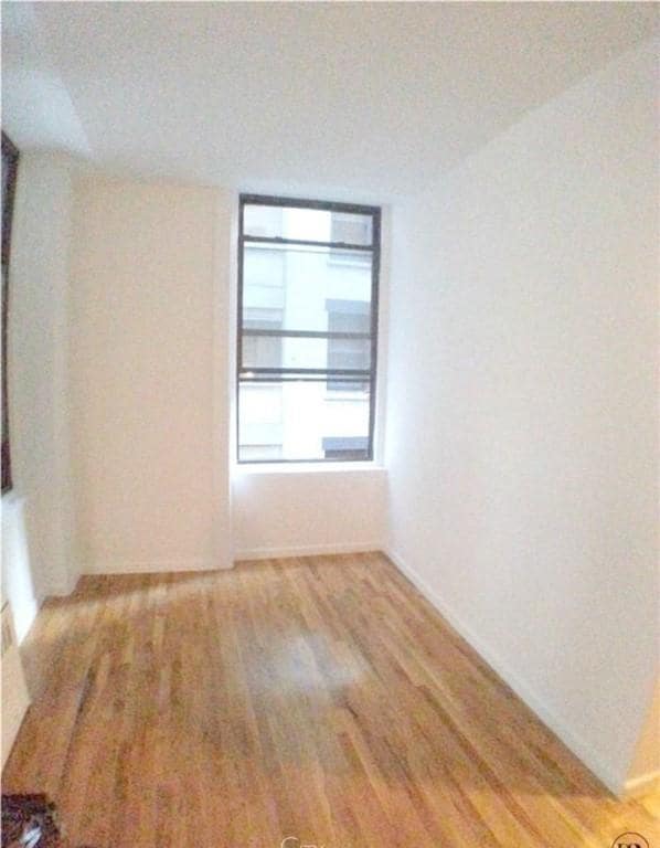 property at 11 Maiden Ln