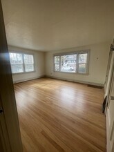 934 NE 5th Ave in Camas, WA - Building Photo - Building Photo