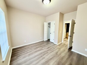 1355 Oakland Ave in Fayetteville, AR - Building Photo - Building Photo