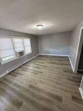 327 Cornelius Ave in Russellville, KY - Foto de edificio - Building Photo