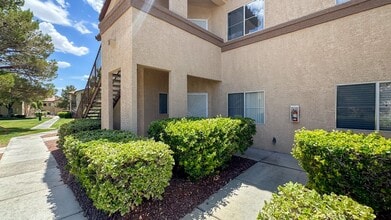8501 W University Ave in Las Vegas, NV - Building Photo - Building Photo