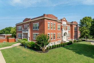 The Penn Warren in Clarksville, TN - Building Photo - Building Photo