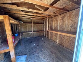 305 Gibbs Rd in New Bern, NC - Building Photo