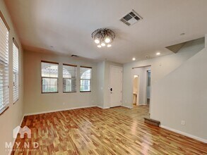 8456 Insignia Ave in Las Vegas, NV - Building Photo - Building Photo
