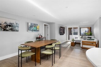 185 W Park Ave in Long Beach, NY - Building Photo - Building Photo