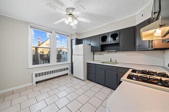 125 W 11th St in Bayonne, NJ - Building Photo - Building Photo