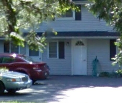 10 E Lake Ter in Ronkonkoma, NY - Building Photo - Building Photo