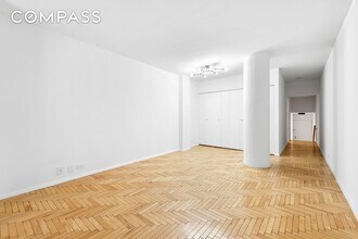 106 Central Park S in New York, NY - Foto de edificio - Building Photo