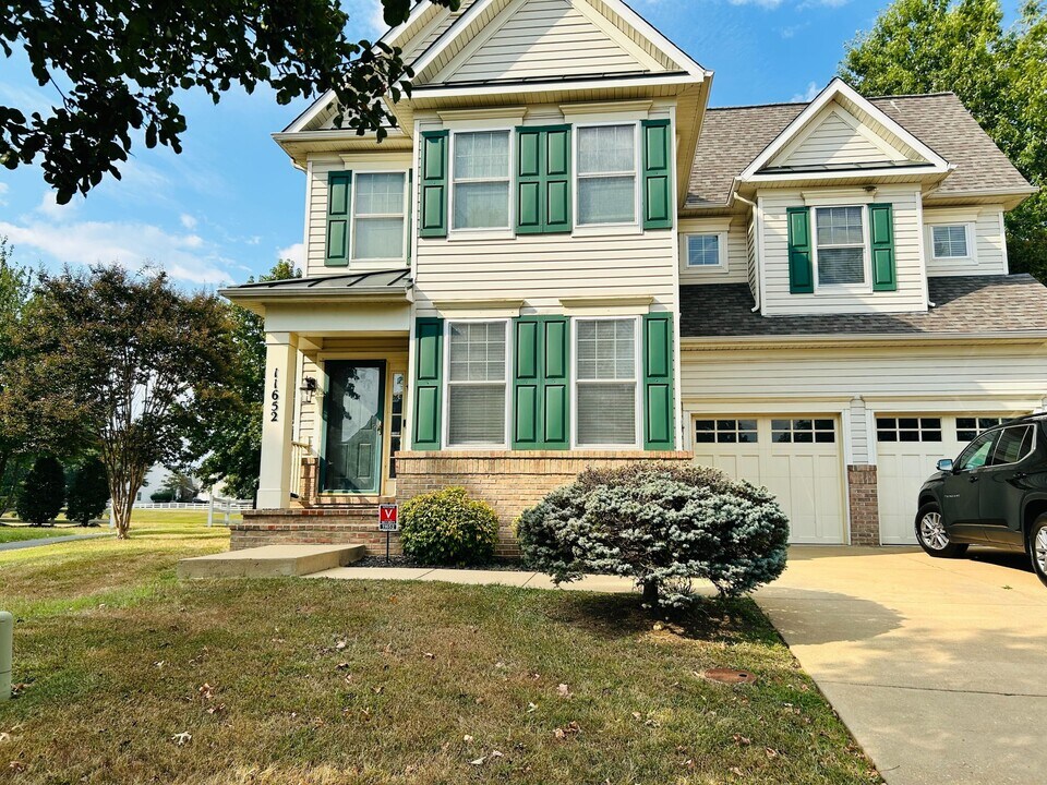 11652 Heart River Ct in Waldorf, MD - Building Photo