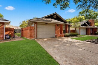 8518 Pool Creek Dr in Houston, TX - Building Photo - Building Photo