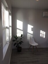 1052 8th Ave in Redwood City, CA - Foto de edificio - Building Photo