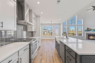 72 Clear Lk Pkwy in Hoschton, GA - Building Photo - Building Photo