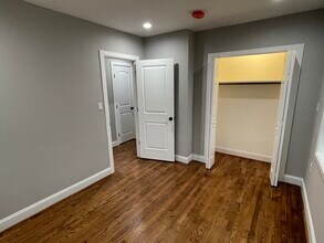 273 56th Pl NE, Unit 1 in Washington, DC - Building Photo - Building Photo