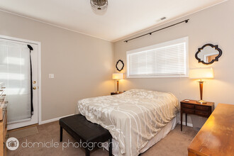 1417 W Erie St, Unit 2 in Chicago, IL - Foto de edificio - Building Photo