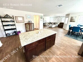 6814 Rondo Measure in San Antonio, TX - Building Photo - Building Photo