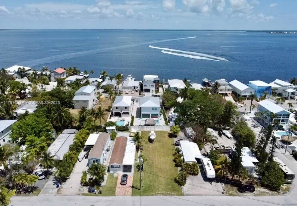 5 Michael Dr in Key Largo, FL - Building Photo