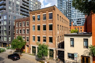 754-762 Saint-Paul Rue O in Montréal, QC - Building Photo - Building Photo