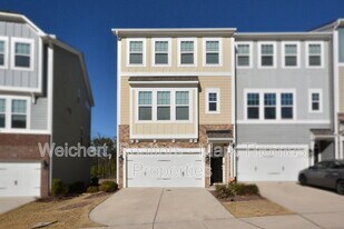 1043 Manorhaven Dr in Durham, NC - Building Photo