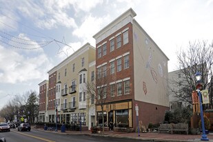 130-138 Bridge St in Phoenixville, PA - Building Photo