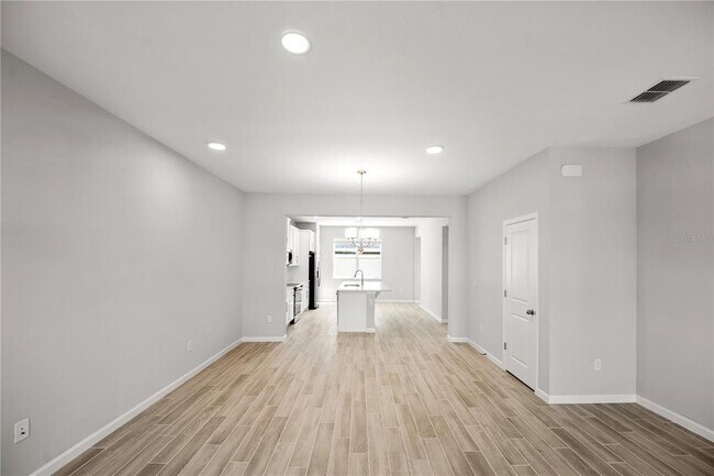 1363 Mount Royal Dr in St. Cloud, FL - Building Photo - Building Photo