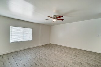 1405 E Roosevelt St-Unit -3 in Phoenix, AZ - Building Photo - Building Photo