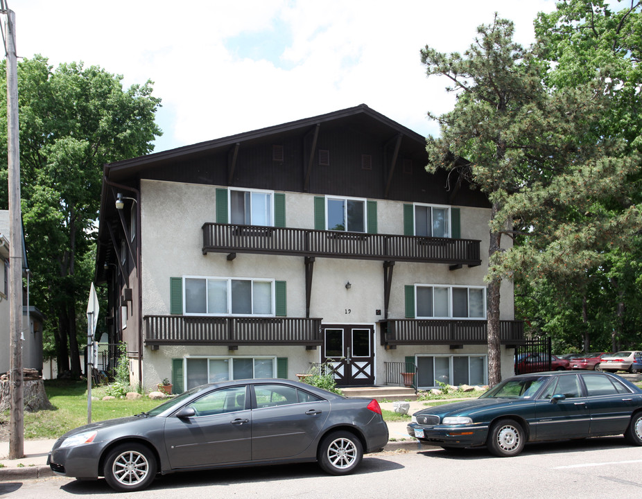 19 27th Ave SE in Minneapolis, MN - Building Photo