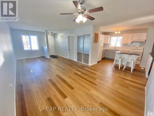 55 Athabaska Rd in Barrie, ON - Building Photo - Building Photo