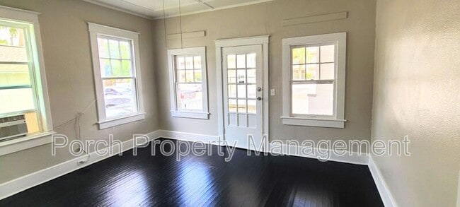 215 W Belmont St in Pensacola, FL - Building Photo - Building Photo
