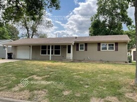 614 Centennial Dr in Farmington, MN - Building Photo