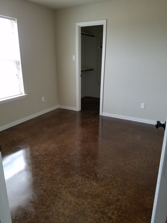 101 Crossfire Ct in Weatherford, TX - Building Photo - Building Photo