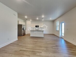 37717 Dusty Saddle Ln in Zephyrhills, FL - Building Photo - Building Photo