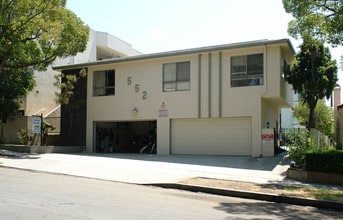 552 E San Jose Ave in Burbank, CA - Foto de edificio - Building Photo