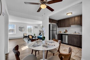 Maple Court Apartments in Wrightstown, NJ - Building Photo