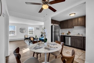 Maple Court Apartments in Wrightstown, NJ - Building Photo - Interior Photo