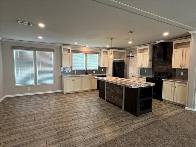 685 Eileens Way in Dale, TX - Building Photo - Building Photo