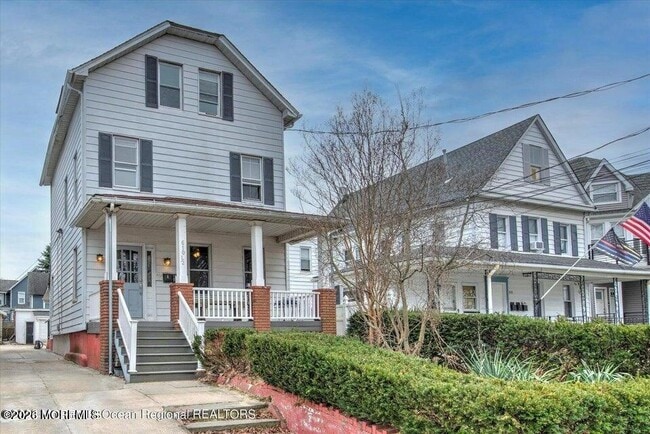 property at 610 1/2 Fifth Ave