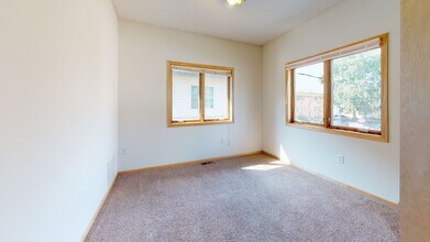 1117 SE 8th St in Minneapolis, MN - Building Photo - Building Photo