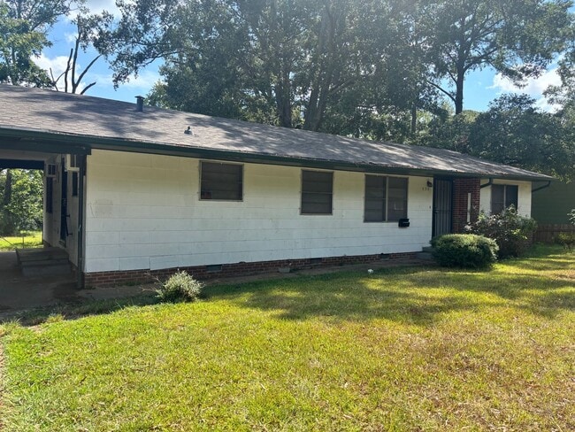 property at 333 Northside Cir