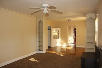 2100 W Parkway Dr in Muncie, IN - Building Photo - Building Photo