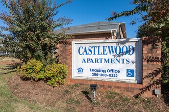 Castlewood Apartments in Huntsville, AL - Building Photo - Building Photo