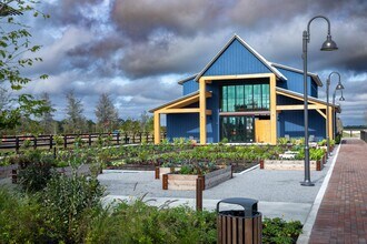 10910 SW Pioneer Pkwy in Palm City, FL - Building Photo - Building Photo